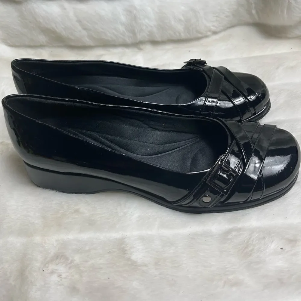 Naturalizer black patent faux leather slip on wedge shoes size 11 gently used.